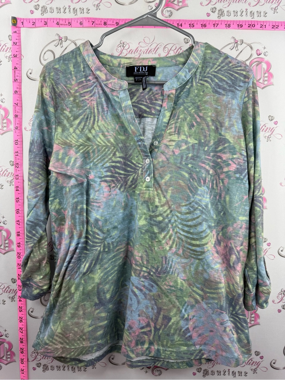 FDJ shirt tiki Lightweight Tropical-Print Henley Blouse in Green and Pink
